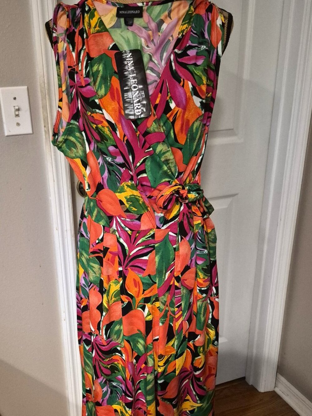 Nina Leonard Floral Print Jumpsuit Size L NWT